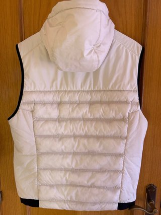 Chaleco Hugo Boss Beige y Negro