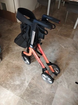 Andador 4 ruedas SPACE LX naranja
