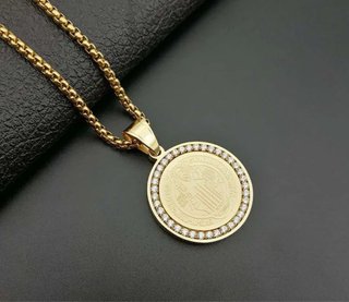 Collar Medalla San Benito color oro unisex