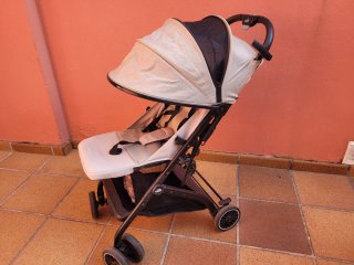 Carrito de bebé plegable