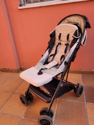 Carrito de bebé plegable