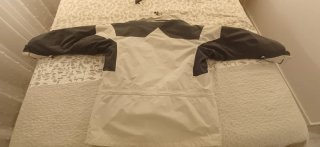 Cazadora  Columbia Beige y Negra