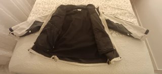 Cazadora  Columbia Beige y Negra