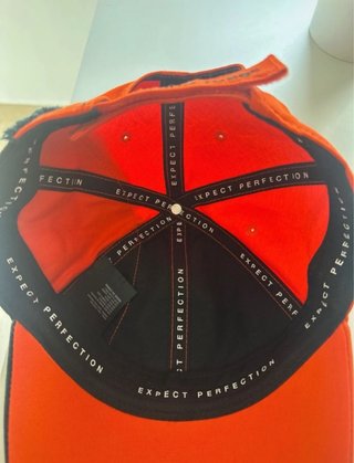 Gorra Martine Rose Naranja y Negra