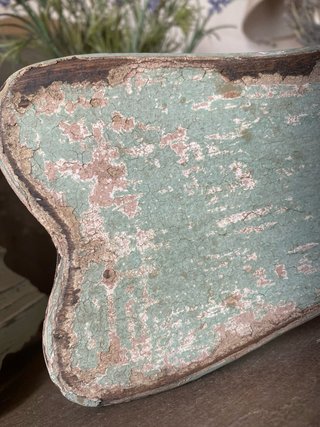 Sgabello fiocco in patina antica