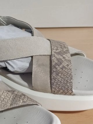 Sandalias Geox Mujer Talla 35 Beige/Oro Nuevas