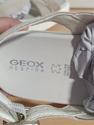 Sandalias Geox Mujer Talla 35 Beige/Oro Nuevas