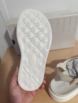 Sandalias Geox Mujer Talla 35 Beige/Oro Nuevas