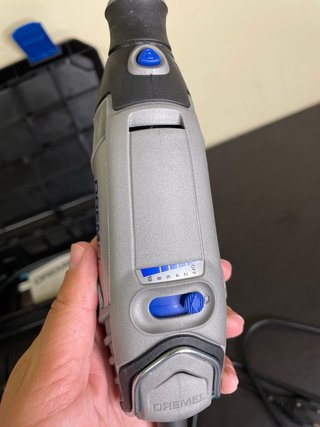 Kit Dremel 3000 130W + Accesorios