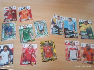 Cartas Panini Futbolistas: Messi, Mbappé, Salah