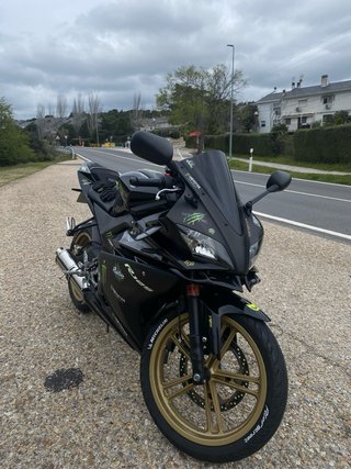 Yamaha YZF R125 2011 Negra Se vende en septiembre