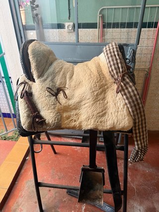 Montura vaquera centeno de Acosta 600€