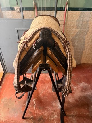 Montura vaquera centeno de Acosta 600€