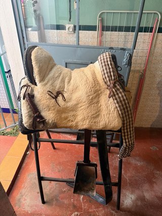 Montura vaquera centeno de Acosta 600€