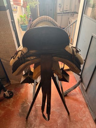 Montura vaquera centeno de Acosta 600€