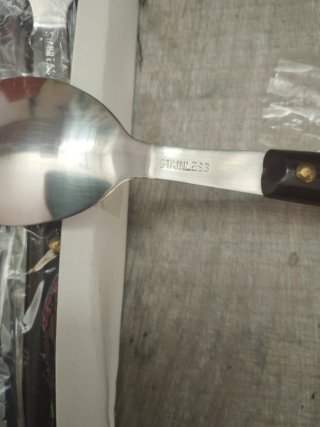 Set de Cucharas de plástico y Metal (12)