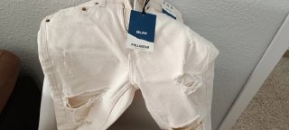 Pantalón vaquero Pull&Bear blanco Roto Talla 36