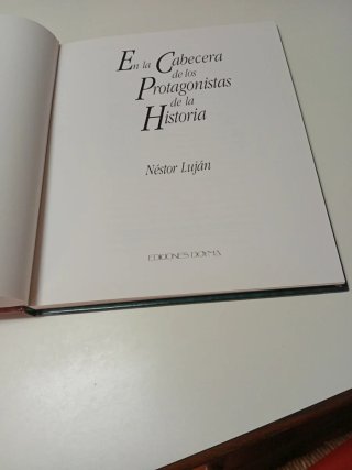 En la cabecera de los protagonistas de la historia