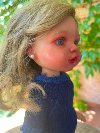 Muñeca Paola Reina customizada