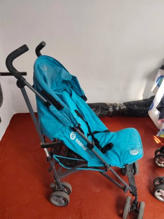 Sillita de paseo tipo paraguas azul
