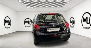 Peugeot 208 5P STYLE 1.2L PureTech 60KW (82CV)