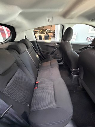 Peugeot 208 5P STYLE 1.2L PureTech 60KW (82CV)