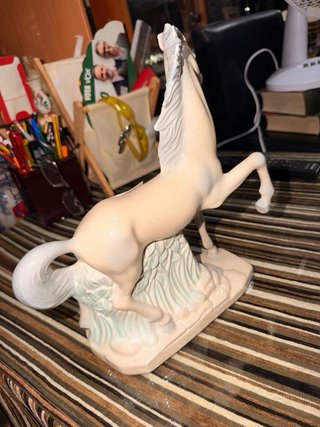 Figura de Caballo de Porcelana