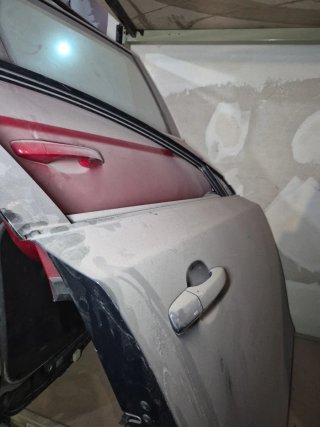 Puerta Volvo V40