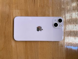 iPhone 13 rosa en perfecto estado