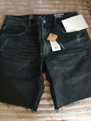 Pantalón corto vaquero negro hombre
