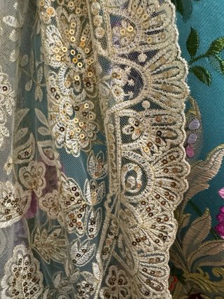 Traje de Fallera con manteletas