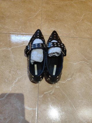 Zapatos Corina Negros con Tachas