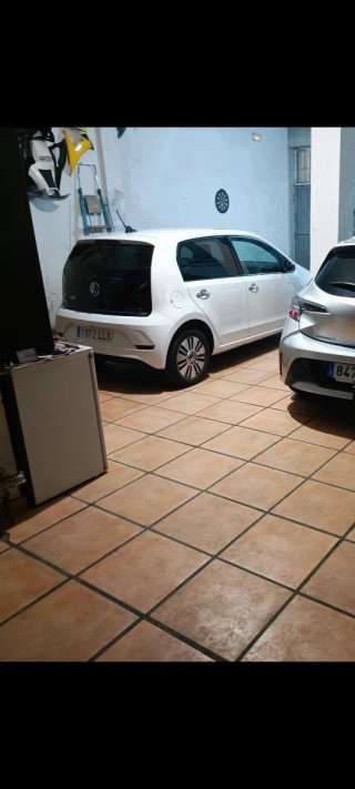 Volkswagen e-up! 2021