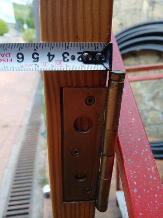 Puerta de entrada de madera