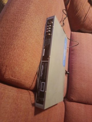 DVD con mando y altavoz
