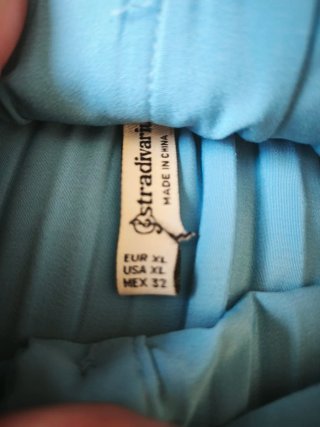 Falda Stradivarius azul, Talla XL