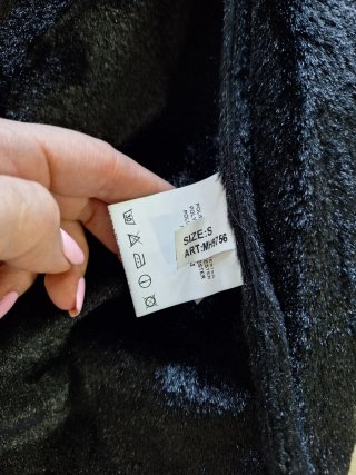 Chaqueta negra de aviador con borreguito