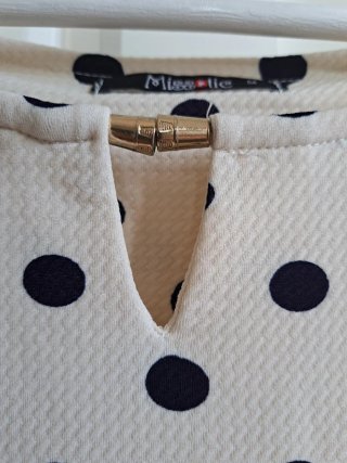 Vestido lunares beige y negro