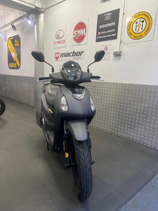 SYM Symphony 50 2021 Gris mate Solo 11.700 km