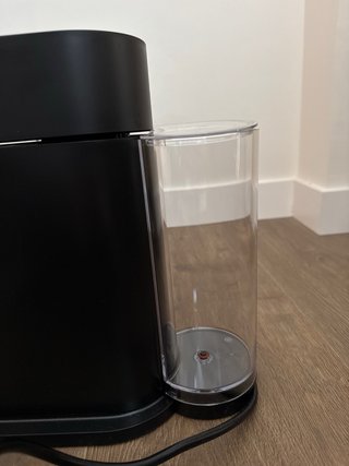 Cafetera Nespresso Vertuo Next Roja NUEVA