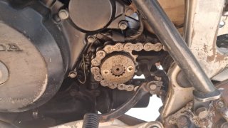 Honda Transalp 600 con tren delantero KTM adaptado