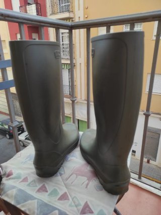 Botas de agua altas,verdes talla 43/44, de trabajo