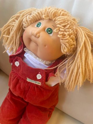 Muñeca Cabbage Patch Kids rubia