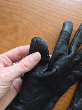 Guantes de piel negros AllSaints