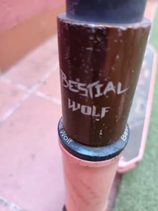 Patinete Bestial Wolf negro y naranja