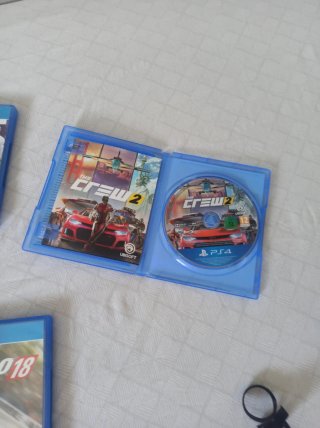 Confezione 5 Giochi PS4: GTA V, MotoGP, FIFA, The Crew