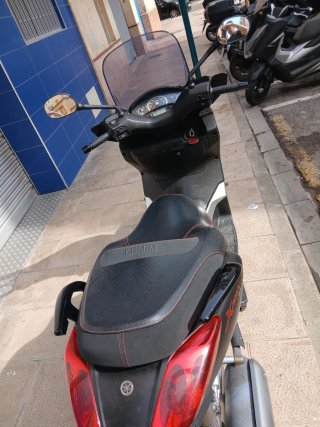 Yamaha Xmax 250 Negra