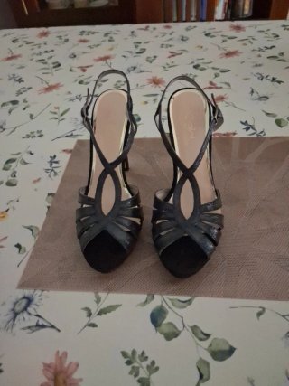 Zapatos de tacón negros