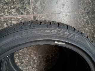 NEUMÁTICOS 215/40ZR17