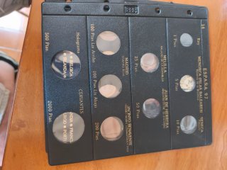 Álbum y 6 fundas para monedas